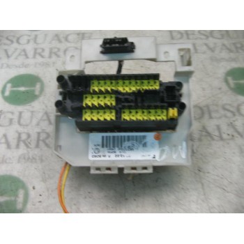 CAJA RELES / FUSIBLES 