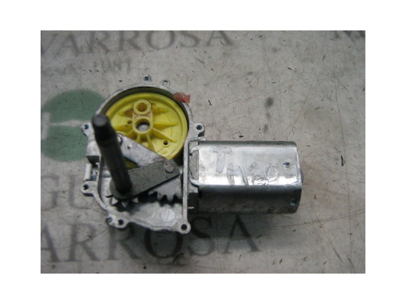 Recambio de motor limpia trasero para renault clio iii confort dynamique referencia OEM IAM   