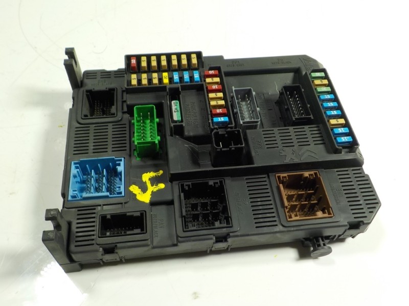 Recambio de caja reles / fusibles para citroën c4 cactus 1.6 blue-hdi fap referencia OEM IAM 1612139080 9807531680 