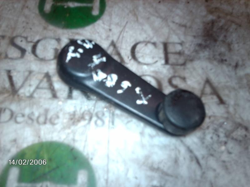 Recambio de maneta elevalunas trasera derecha para nissan primera berlina (p11) gx referencia OEM IAM   