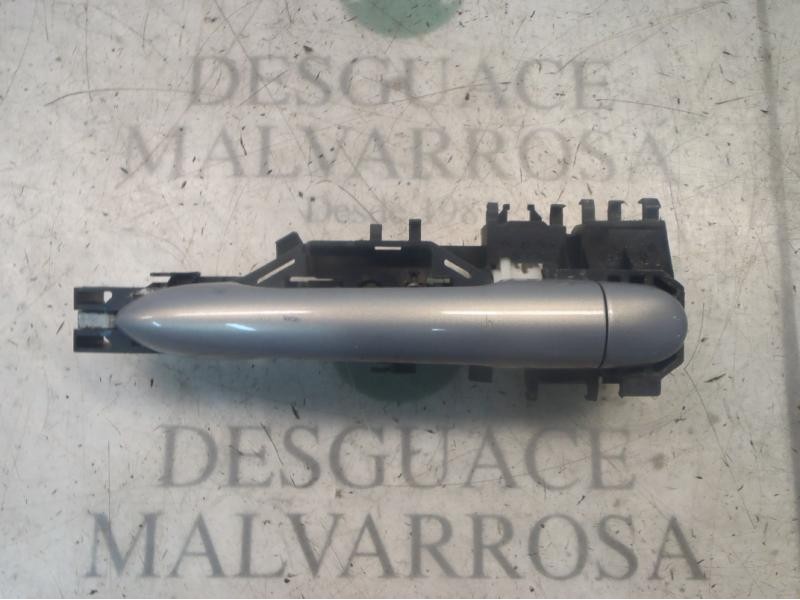 Recambio de maneta exterior delantera derecha para renault scenic ii confort authentique referencia OEM IAM 7701474437  