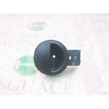 MANETA INTERIOR DELANTERA DERECHA 