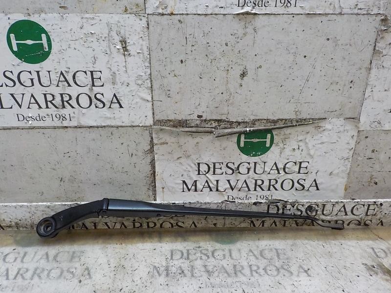 Recambio de brazo limpia delantero derecho para kia carens ( ) 1.7 crdi cat referencia OEM IAM 98321A4000  