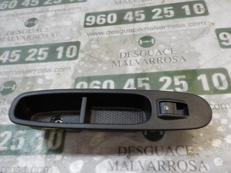 Recambio de mando elevalunas delantero derecho para fiat punto (199) 1.2 referencia OEM IAM 735500049  