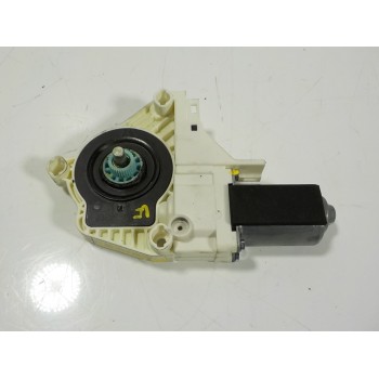 MOTOR ELEVALUNAS DELANTERO DERECHO 8T0959802B 8T0959802B 