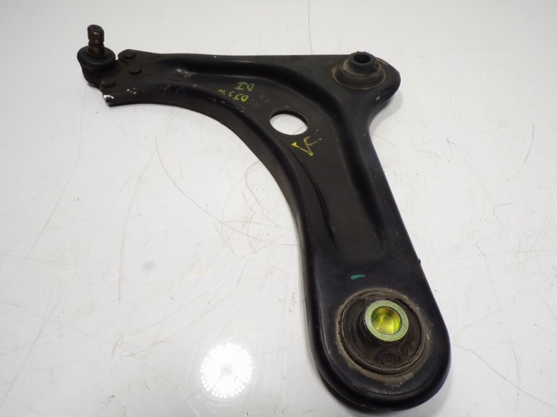 Recambio de brazo suspension inferior delantero izquierdo para peugeot 208 1.6 blue-hdi fap referencia OEM IAM 9670772080  
