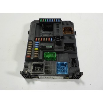 CAJA RELES / FUSIBLES 1611427780 9807531680 30811370