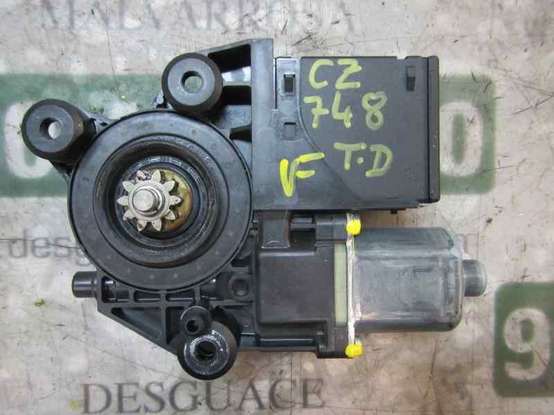 Recambio de motor elevalunas trasero derecho para renault scenic iii grand dynamique referencia OEM IAM 827303178R 0130822516 01