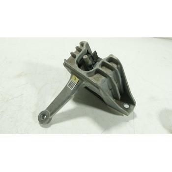 SOPORTE MOTOR IZQUIERDO 21810G2000 