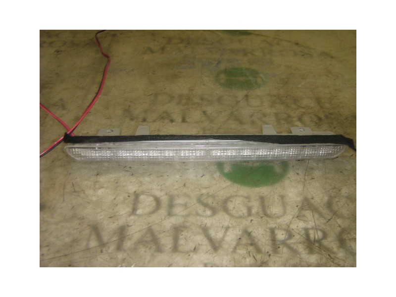 Recambio de piloto trasero central para peugeot 607 (s1) básico referencia OEM IAM   