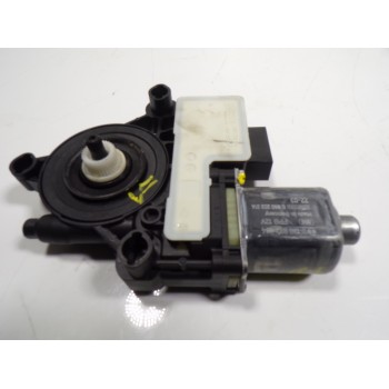 MOTOR ELEVALUNAS TRASERO DERECHO 5Q0959408D 5Q0959408D 
