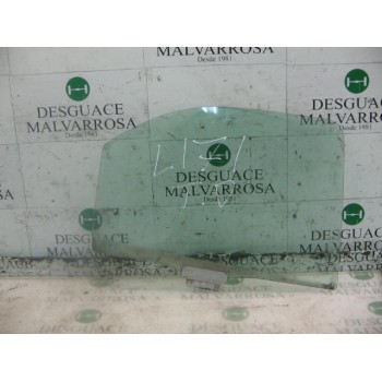 CRISTAL PUERTA TRASERO DERECHO 