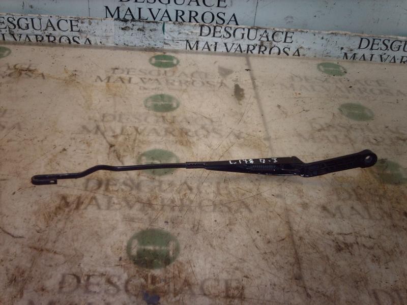 Recambio de brazo limpia delantero izquierdo para volkswagen golf iii berlina (1h1) 1.8 referencia OEM IAM   