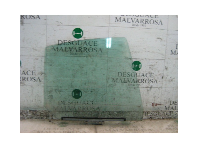 Recambio de cristal puerta trasero derecho para renault megane i berlina hatchback (ba0) 1.9 dti alize referencia OEM IAM   