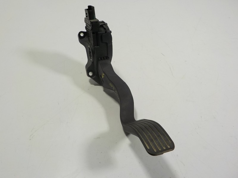 Recambio de potenciometro pedal para peugeot 208 1.6 blue-hdi fap referencia OEM IAM 1601CW 9671433780 6PV00994941