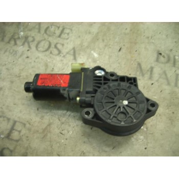 MOTOR ELEVALUNAS TRASERO DERECHO 824602D000 F00S1A2102 F00S1A2102