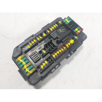 CAJA RELES / FUSIBLES 61149224866 938906801 