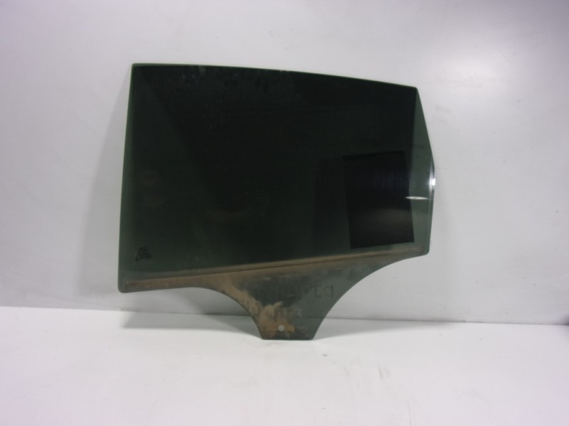 Recambio de cristal puerta trasero izquierdo para ford c-max 1.6 tdci cat referencia OEM IAM 1699797  