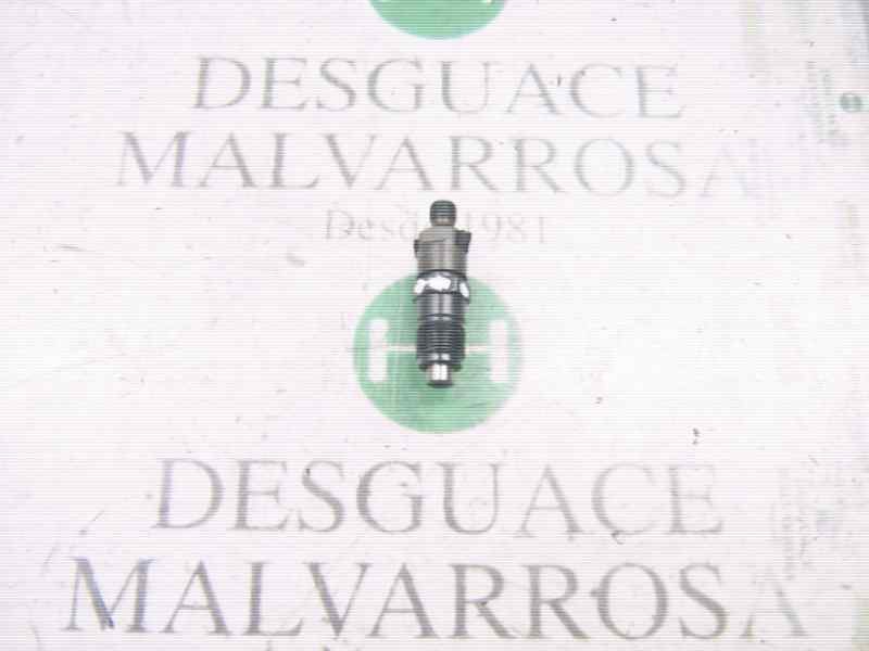 Recambio de inyector para nissan trade 100 referencia OEM IAM   