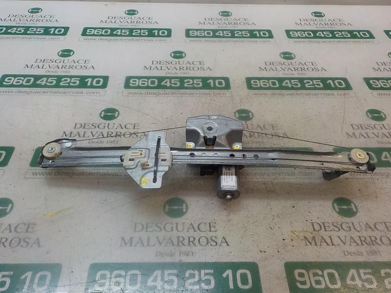 Recambio de elevalunas delantero izquierdo para dacia dokker express ambiance referencia OEM IAM 807213915R 128001072E 128001072