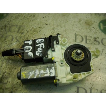 MOTOR ELEVALUNAS TRASERO DERECHO 