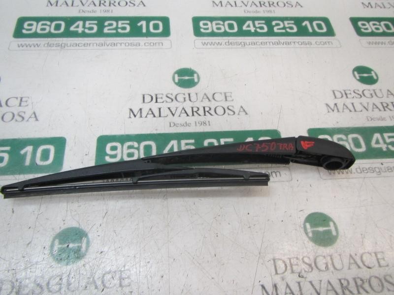 Recambio de brazo limpia trasero para toyota corolla hybrid referencia OEM IAM 8524102080  