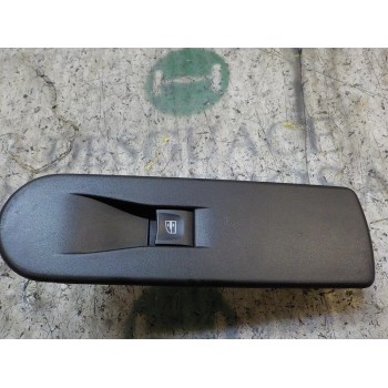 MANDO ELEVALUNAS DELANTERO DERECHO 254218614R 