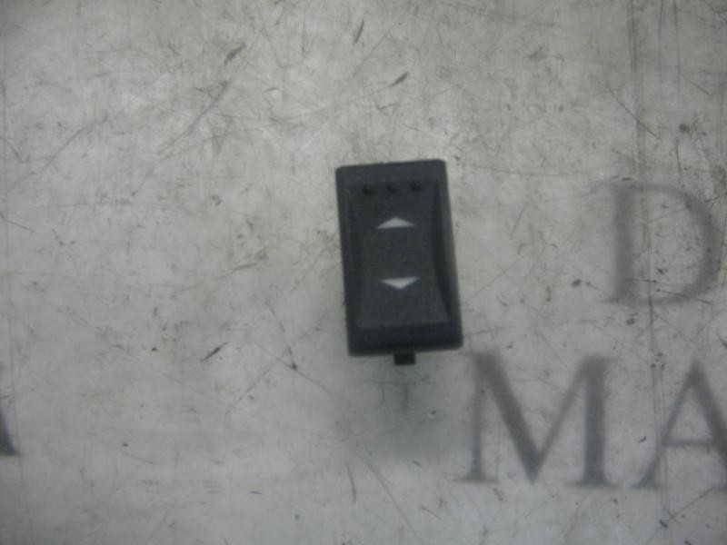 Recambio de mando elevalunas trasero izquierdo para ford mondeo berlina (ge) ghia referencia OEM IAM   