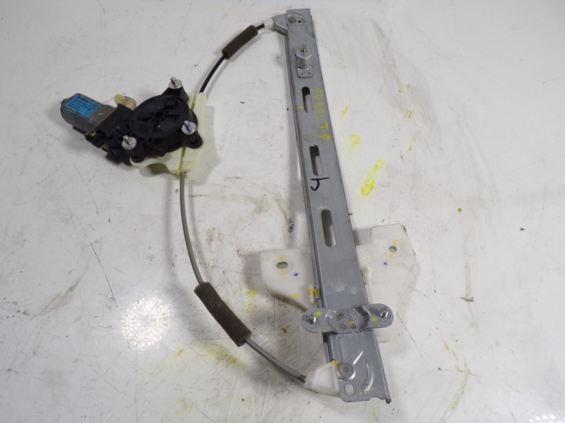 Recambio de elevalunas trasero derecho para hyundai i20 1.2 16v cat referencia OEM IAM 83404C7010 82460C7000 F00S1W2084