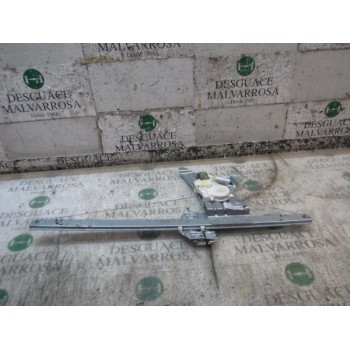 ELEVALUNAS DELANTERO DERECHO A9067200146 