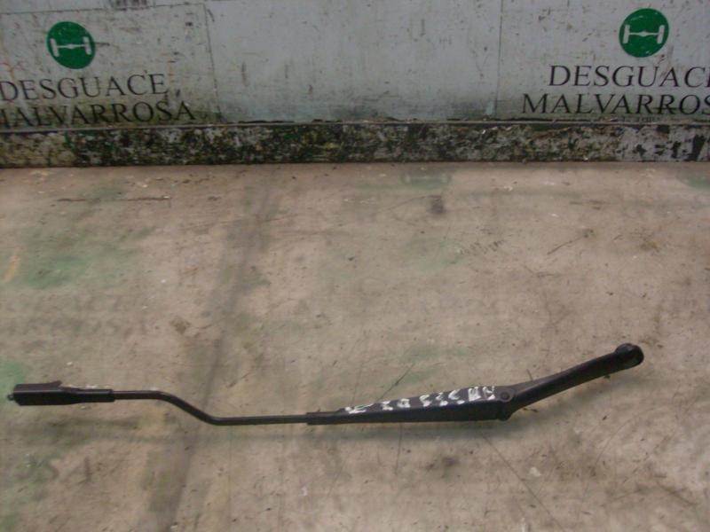Recambio de brazo limpia delantero izquierdo para fiat grande punto (199) 1.4 cat referencia OEM IAM   