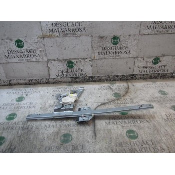 ELEVALUNAS DELANTERO IZQUIERDO A9067200046 