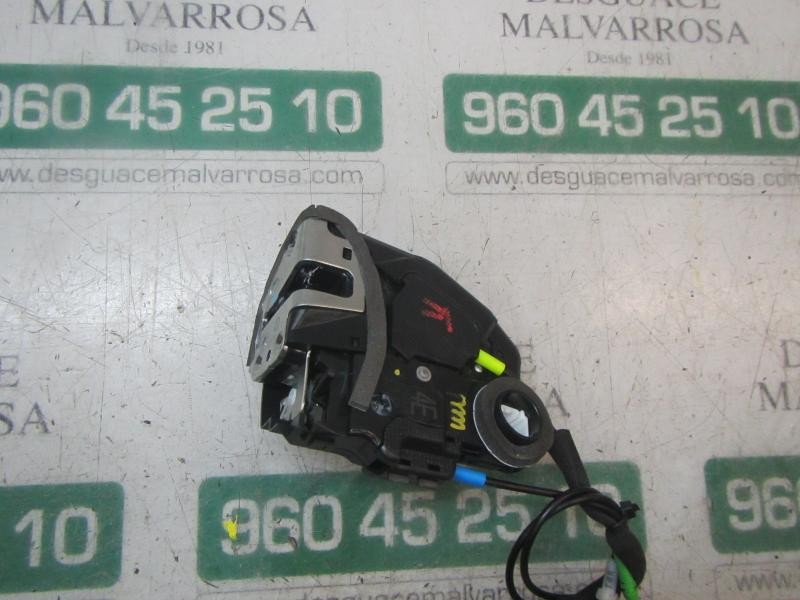 Recambio de cerradura puerta trasera izquierda para toyota corolla hybrid referencia OEM IAM 6906002580  