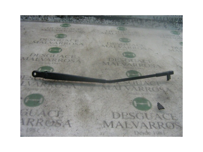 Recambio de brazo limpia delantero izquierdo para renault modus authentique referencia OEM IAM   