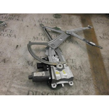 ELEVALUNAS DELANTERO DERECHO 