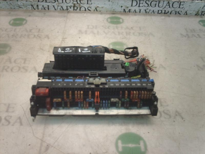 Recambio de caja reles / fusibles para bmw serie 3 berlina (e46) 320d referencia OEM IAM 61138364530 18500000000 18500000000