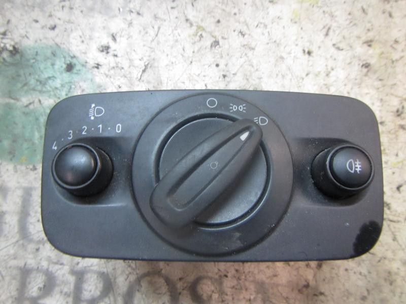 Recambio de mando luces para ford fiesta (cb1) 1.4 tdci cat referencia OEM IAM   