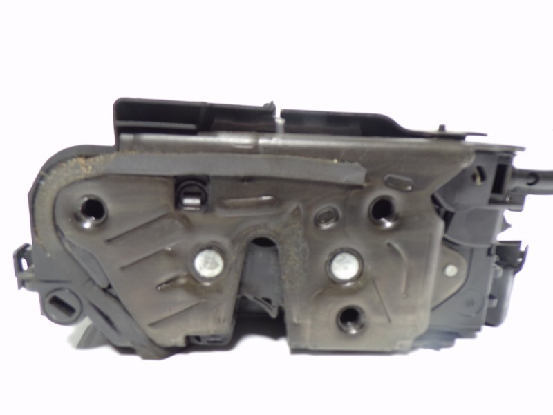 Recambio de cerradura puerta trasera derecha para skoda rapid 1.6 tdi dpf referencia OEM IAM 5TA839016E 5TA839016E 