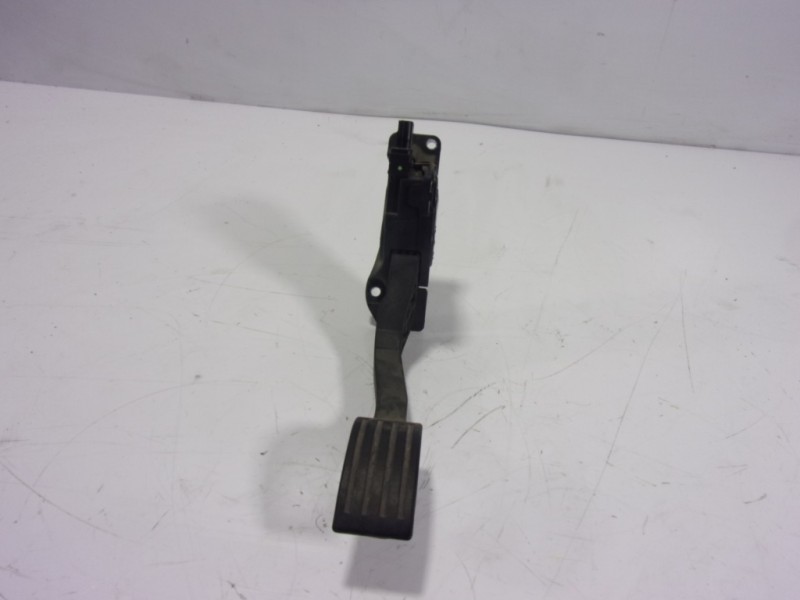 Recambio de potenciometro pedal para ford c-max 1.6 tdci cat referencia OEM IAM 1682673 AV619F836AB 