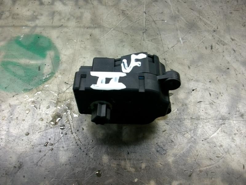 Recambio de motor apertura trampillas climatizador para ford focus berlina (cap) ambiente (d) referencia OEM IAM   