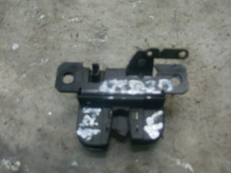 Recambio de cerradura maletero / porton para volkswagen passat variant (3b5) 1.9 tdi referencia OEM IAM   