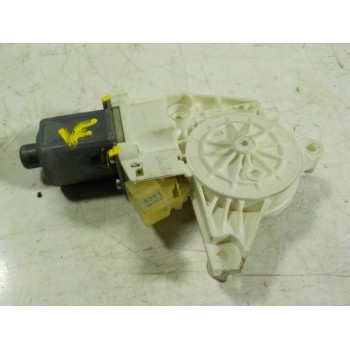 MOTOR ELEVALUNAS TRASERO IZQUIERDO A2518200108 A2518200108 0130822281