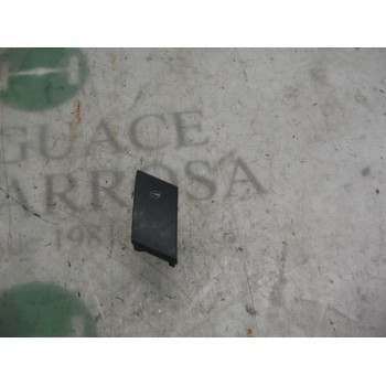 MANDO ELEVALUNAS DELANTERO DERECHO 