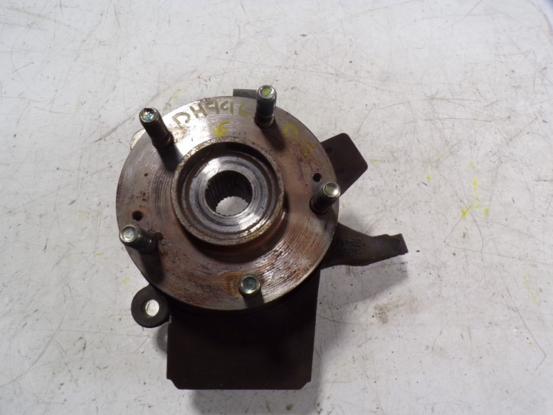 Recambio de mangueta delantera izquierda para kia cee´´d 1.4 cat (1396 cm3) referencia OEM IAM 51715A6000  