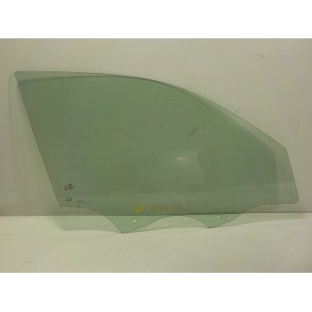 CRISTAL PUERTA DELANTERO DERECHO 82G845202 