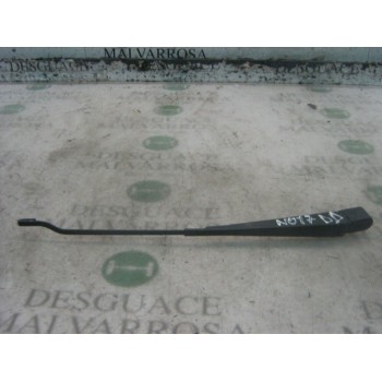 BRAZO LIMPIA DELANTERO DERECHO 