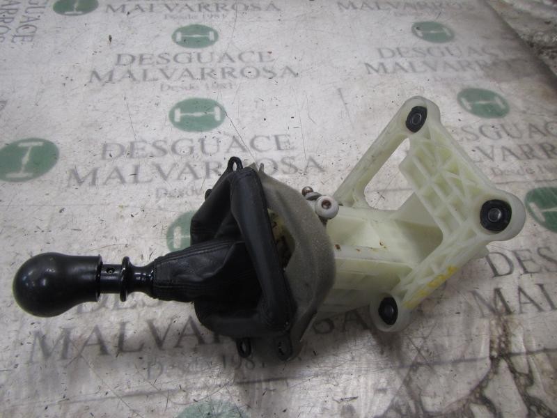 Recambio de palanca cambio para mitsubishi grandis (na0w) 2.0 di-d instyle referencia OEM IAM 2450A001  