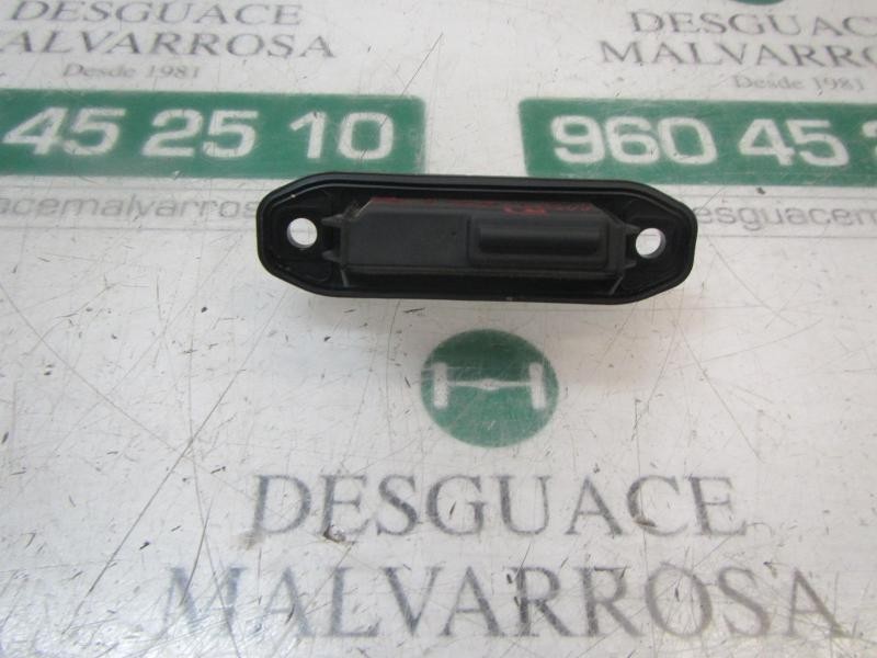 Recambio de maneta porton para toyota corolla hybrid referencia OEM IAM 8480412060  