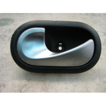 MANETA INTERIOR DELANTERA IZQUIERDA 