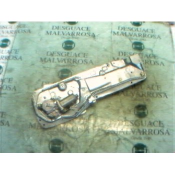 ELEVALUNAS DELANTERO DERECHO 